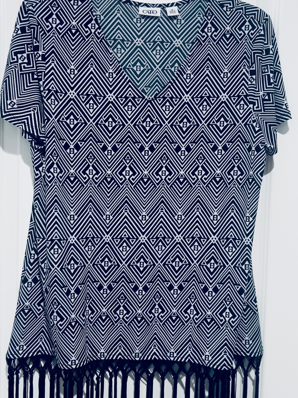 Cato Black & White Geometric Fringe V-Neck Tee, size medium - Picture 2 of 5